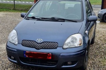 Toyota Yaris 1.0 benzynka 65PS ekonomiczna klima 5d Zadbana